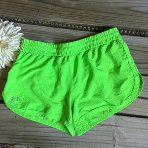 NWOT Under Armour neon green short  4/16$